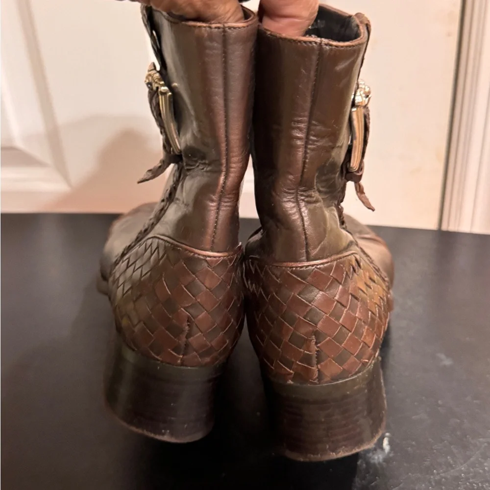 Brighton Dark Brown Leather woven hood with buckle size 10